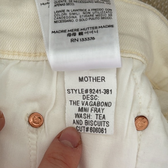 MOTHER The Vagabond Mini Fray Skirt, Cream - Size 27 - Picture 9 of 9